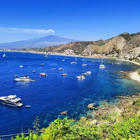 Suitelina Giardini-Naxos