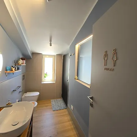 Suitelina 지아르디니낙소스